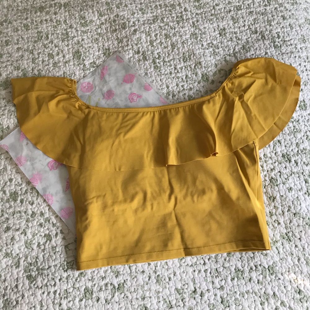 Kortni Jeane Off the Shoulder Top